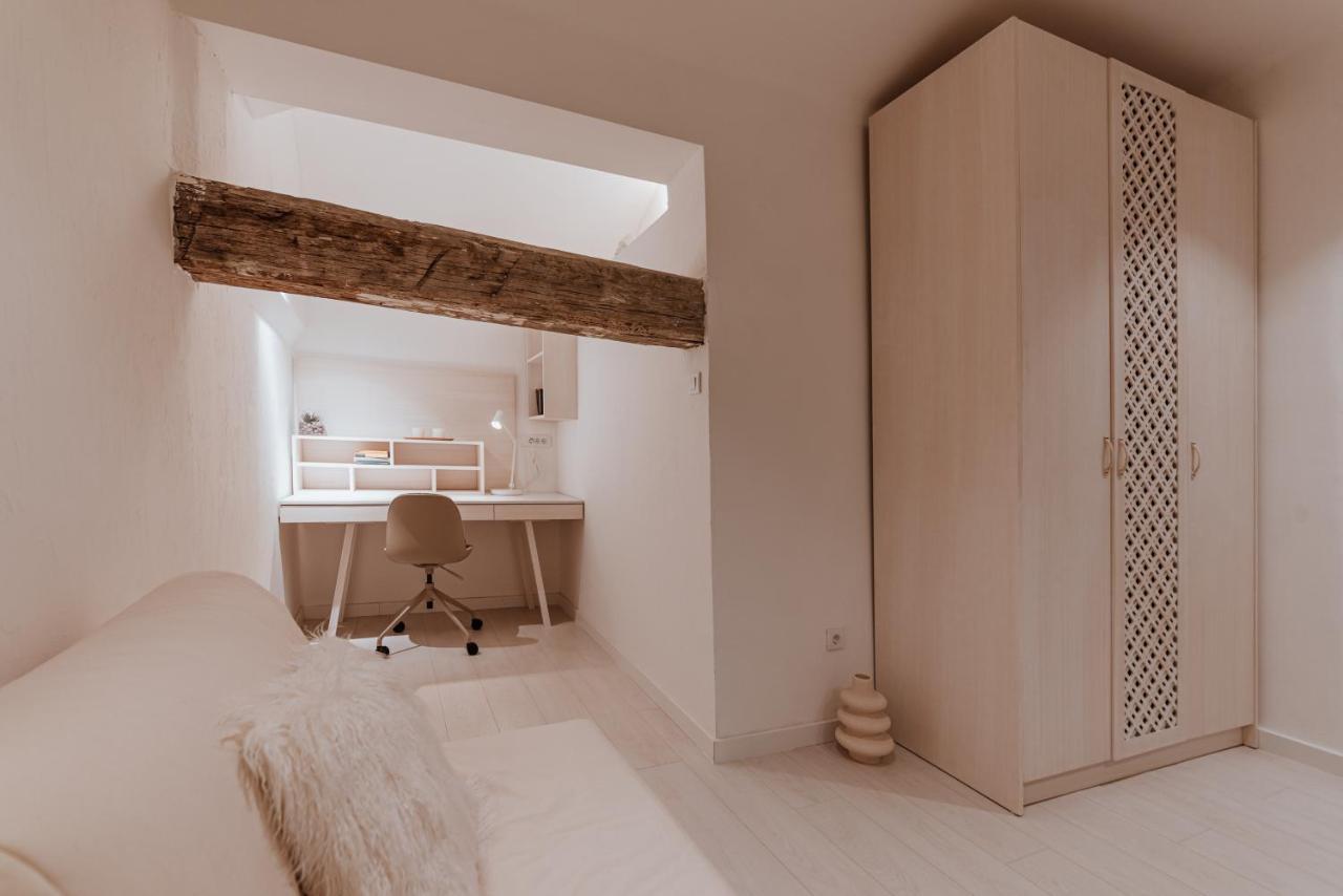 Apartamento Cave By Casa Familia Novi Sad Exterior foto